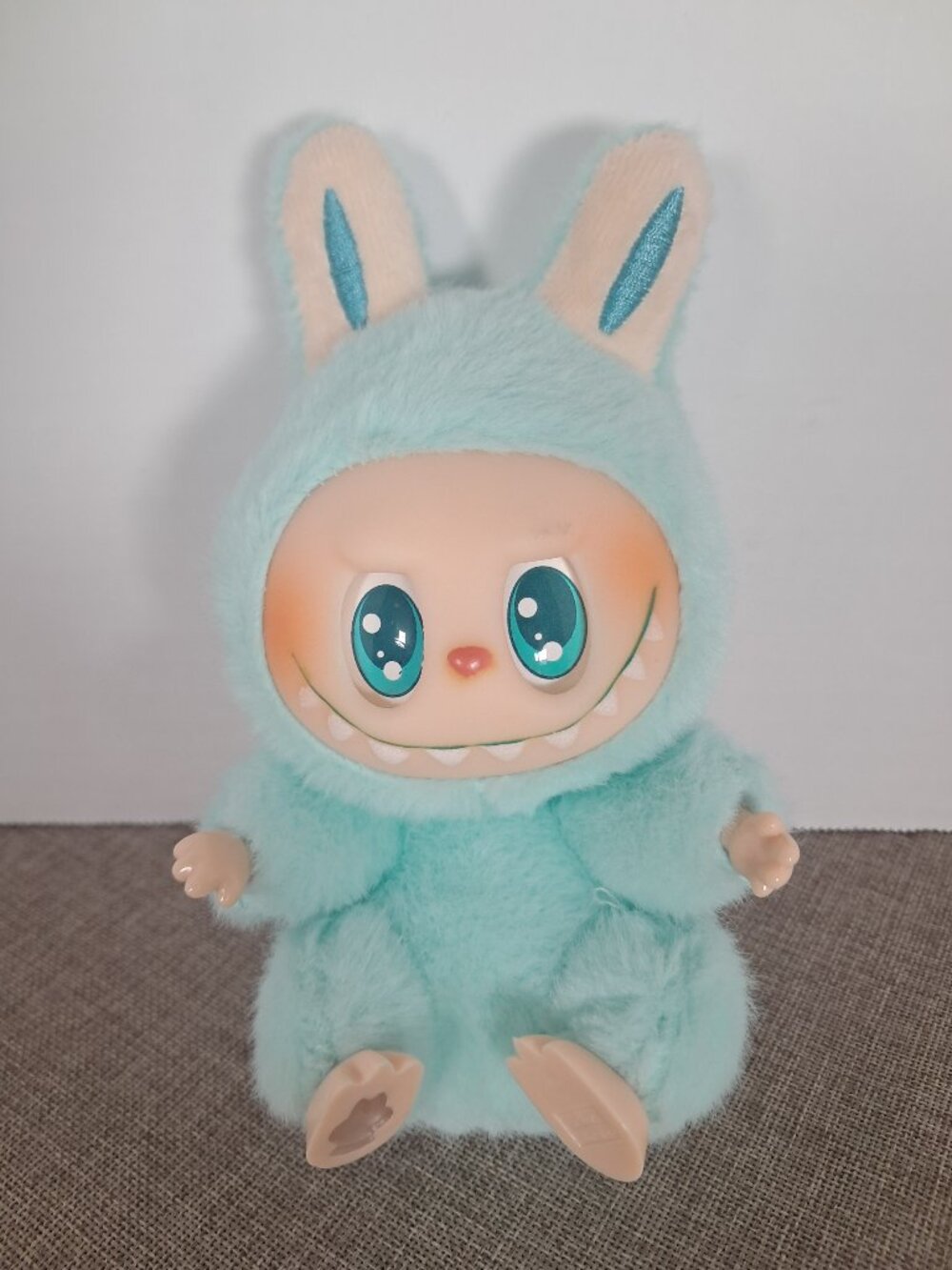 QUQU Labubu The Monsters "Have A Seat" Vinyl Plush Pop Mart Teal/Mint